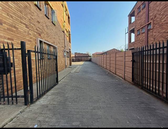 13 BEDROOM APARTMENT BLOCK FOR SALE IN PEACEHAVEN
